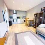 The A 1 Bedroom Apartment By Altoluxoexperience Short Lets & Serviced Accommodation With Parking & Wifi