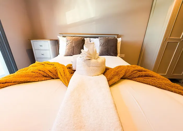 The A 1 Bedroom Apartment By Altoluxoexperience Short Lets & Serviced Accommodation With Parking & Wifi