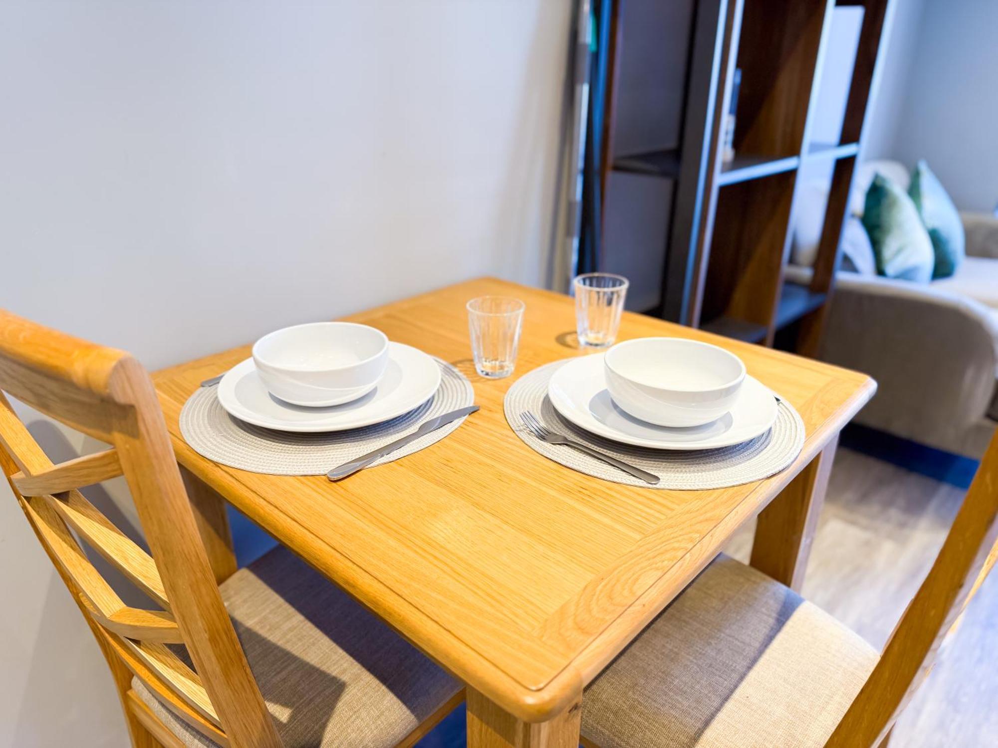 The A 1 Bedroom By Altoluxoexperience Short Lets & Serviced With Parking & Wifi Bristol