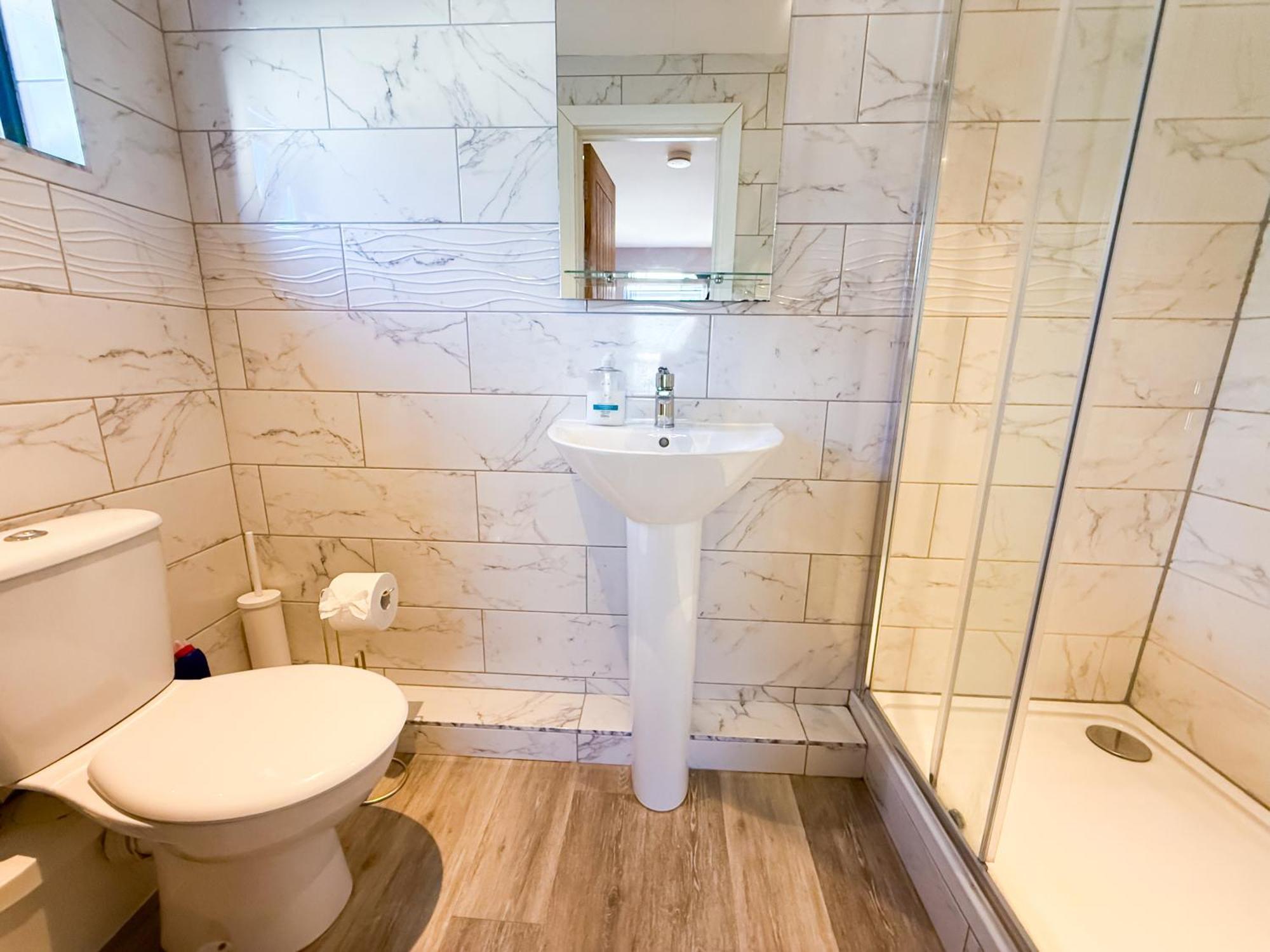The A 1 Bedroom By Altoluxoexperience Short Lets & Serviced With Parking & Wifi Bristol