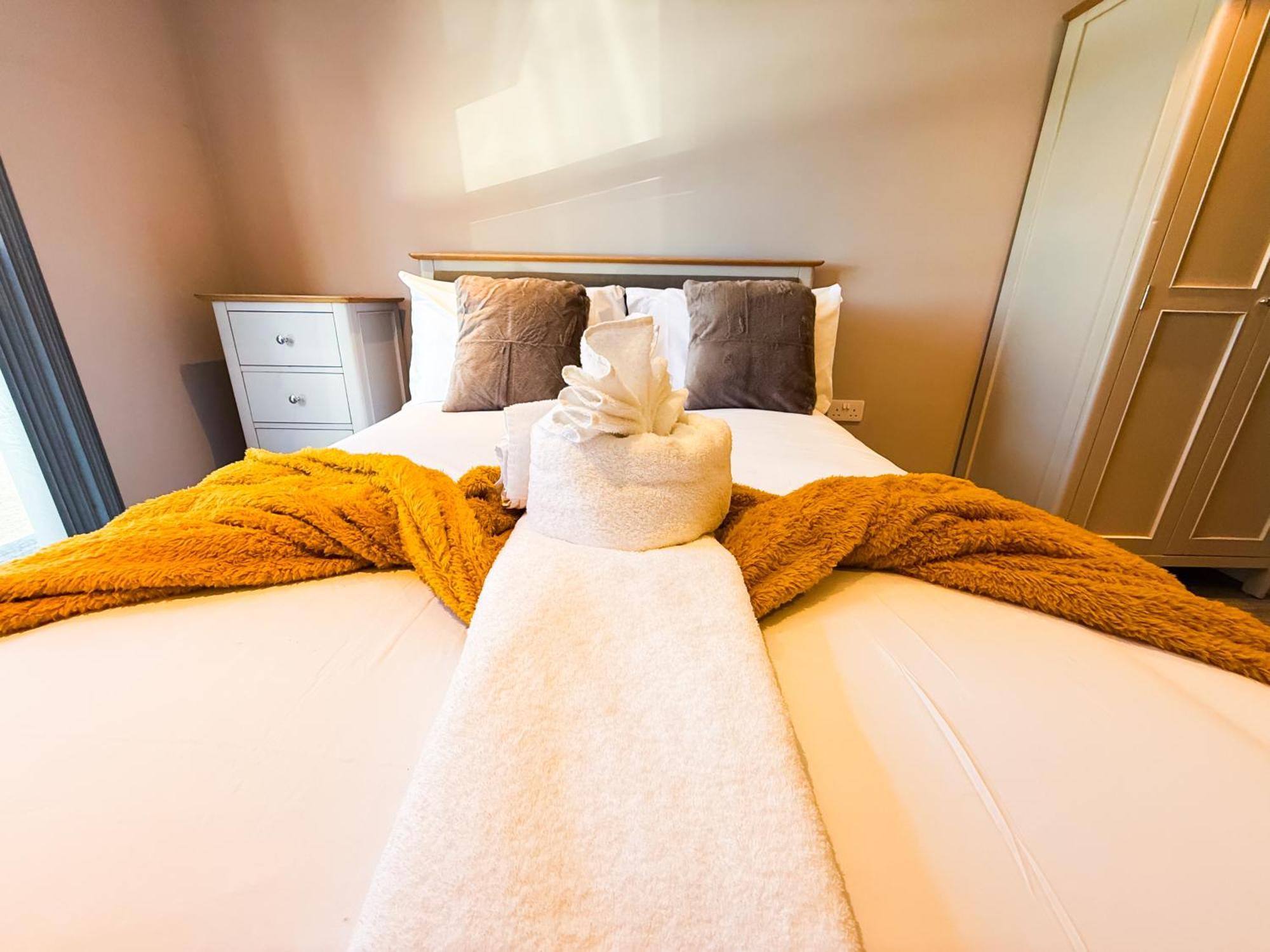The A 1 Bedroom By Altoluxoexperience Short Lets & Serviced With Parking & Wifi * Bristol