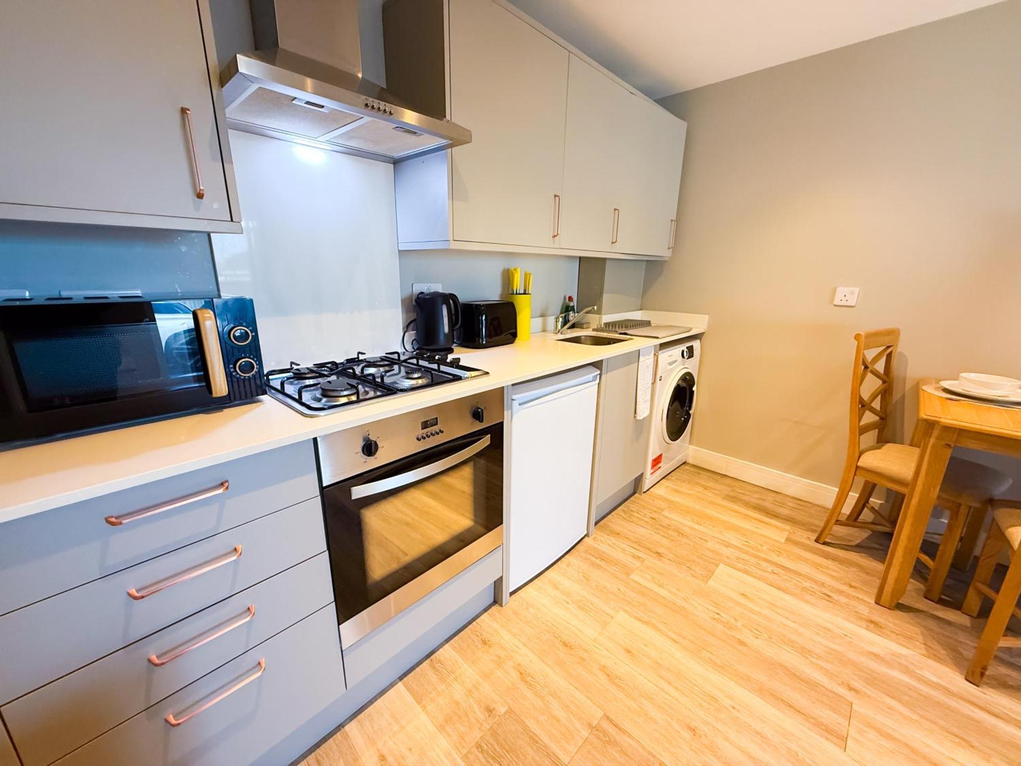 The A 1 Bedroom By Altoluxoexperience Short Lets & Serviced With Parking & Wifi Apartment *